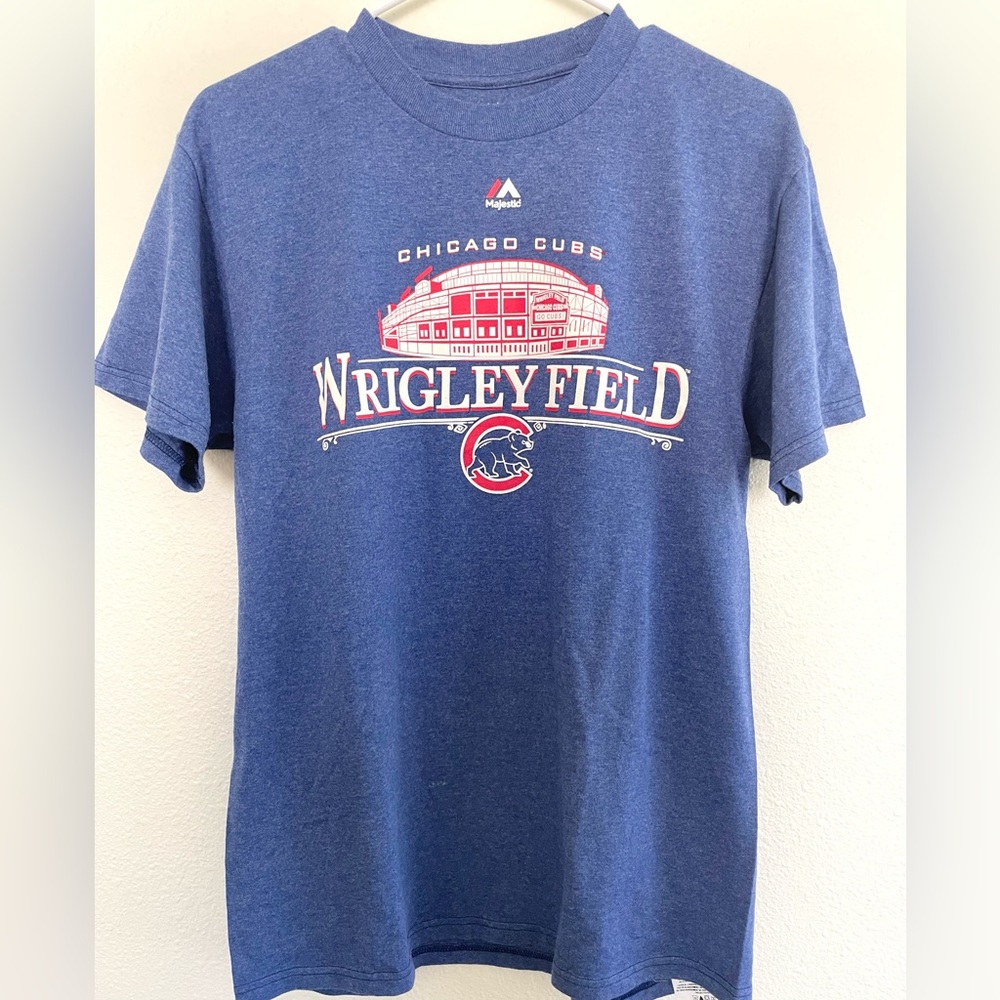 Chicago Cubs MLB Majestic Wrigley Field Magic Moments T shirt size Medium Men’s - Picture 1 of 7